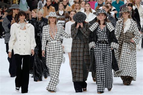 karl lagerfeld chanel collection|karl lagerfeld runway shows.